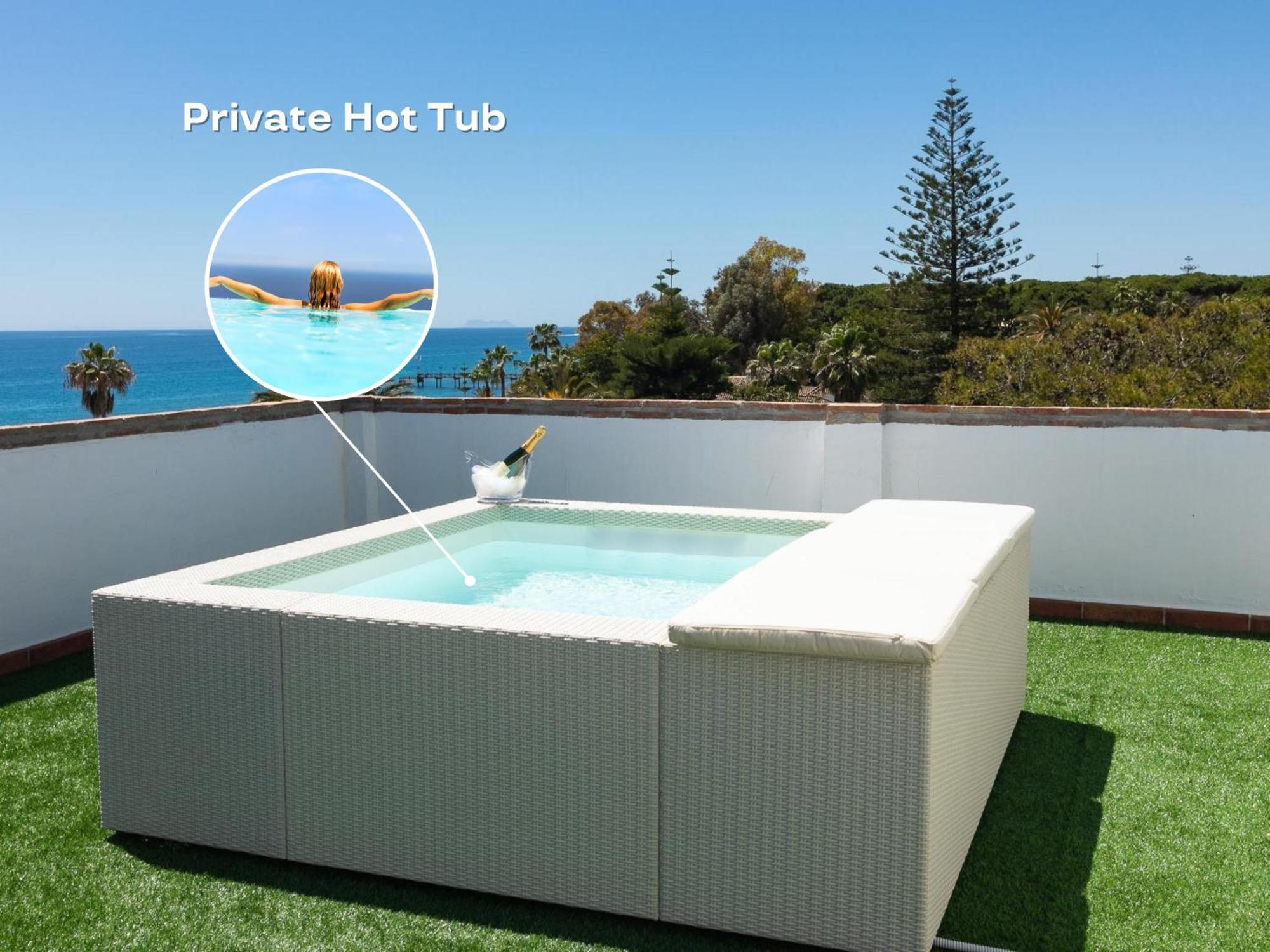 Apartment Vacation I Canas Beachfront Haven, Sea View, Jacuzzi, Golden Mile, Duplex Penthouse, 24-7 Security