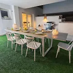 Vacation Marbella I Las Canas Beachfront Haven, Sea View, Jacuzzi, Golden Mile, Duplex Penthouse, 24-7 Security