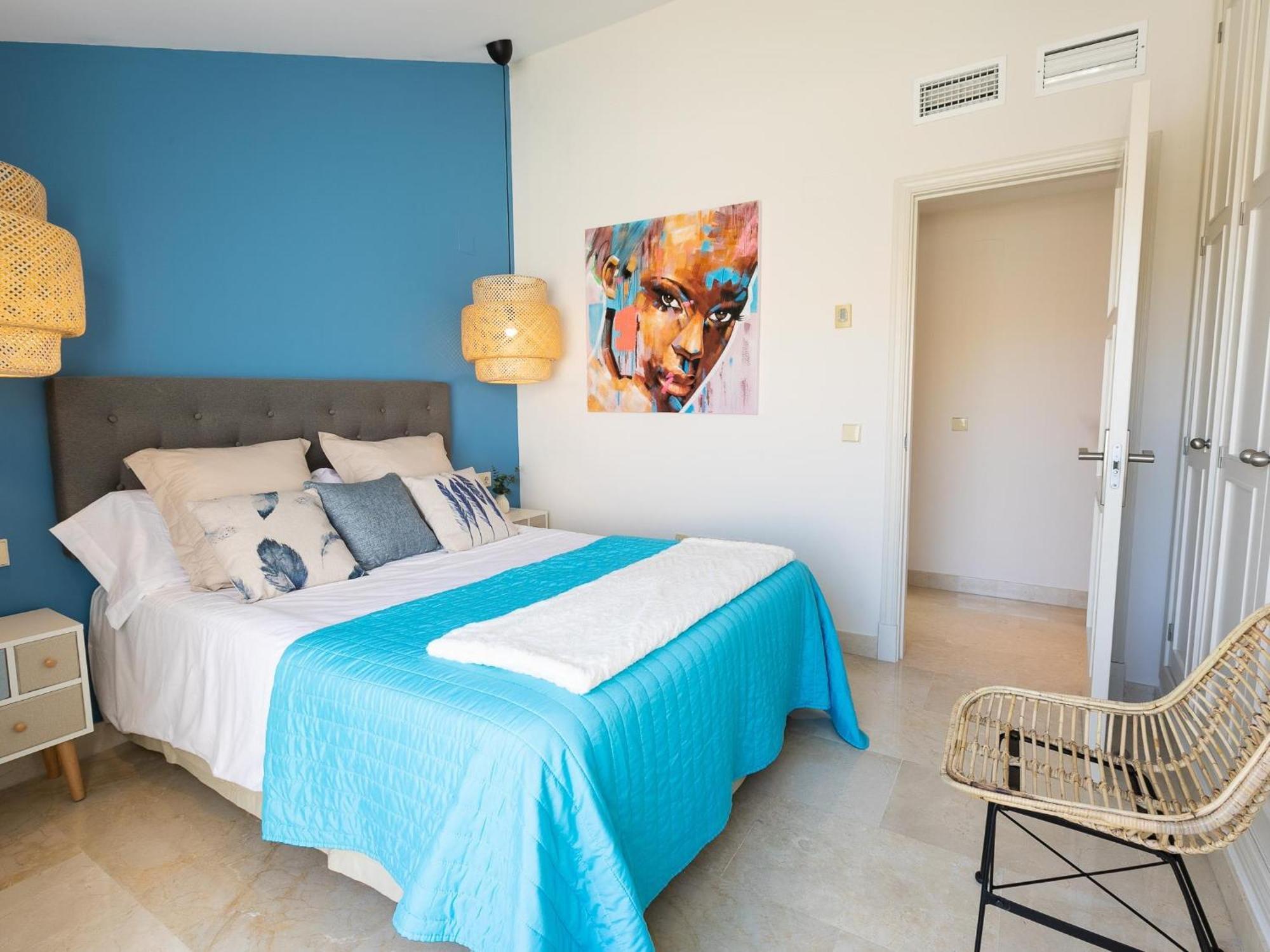 Vacation I Canas Beachfront Haven, Sea View, Jacuzzi, Golden Mile, Duplex Penthouse, 24-7 Security